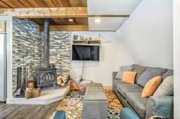 #6524 Barton - Image 3