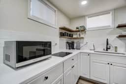 217 W Taylor Unit 2 - Image 3