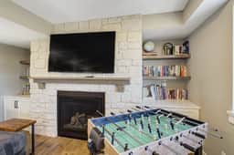7680 Tompkins - Image 4