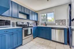 217 W Taylor Unit 1 - Image 2