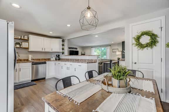 7173 Palmer Park - Image 1