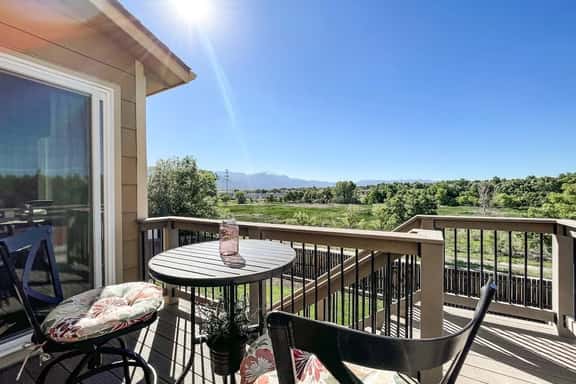 1040 Pond Side - Image 1