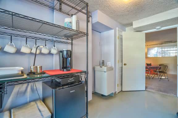 2208A Oakridge - Image 1