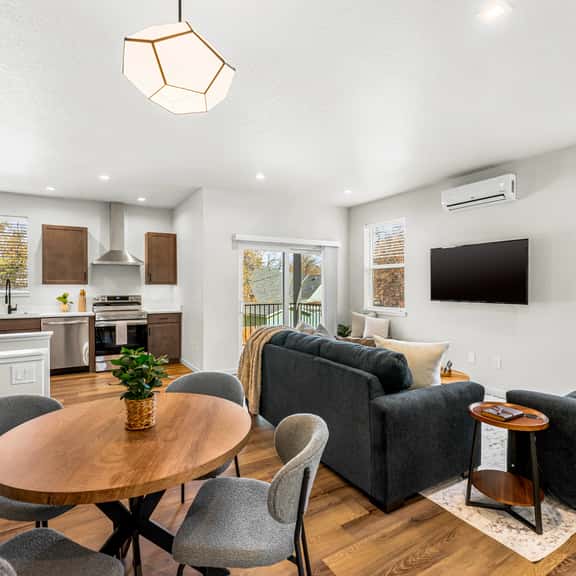 513 S El Paso - Image 1