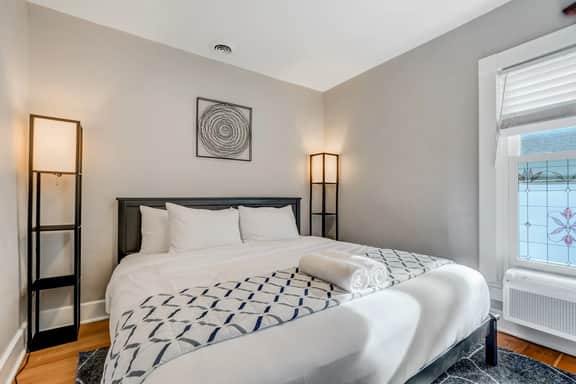 630 E Willamette - Image 5