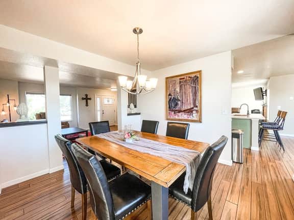 1040 Pond Side - Image 4