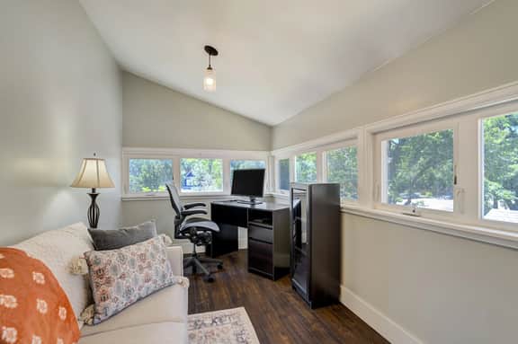 542 E Platte - Image 4