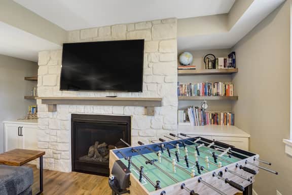 7680 Tompkins - Image 4